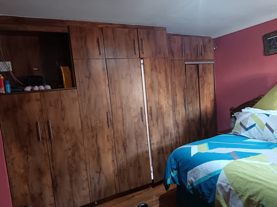 3 Bedroom Property for Sale in Umrhabulo Triangle Western Cape